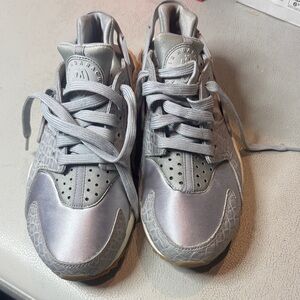 Nike Kids Metallic Gray Sneakers